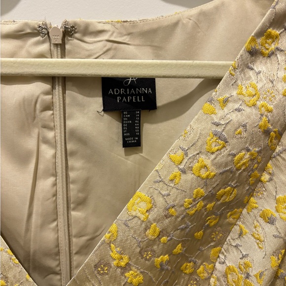 Stunning Adrianna Papell Cream and Yellow Floral Jacquard Fit Flare Midi Dress - Picture 2 of 5